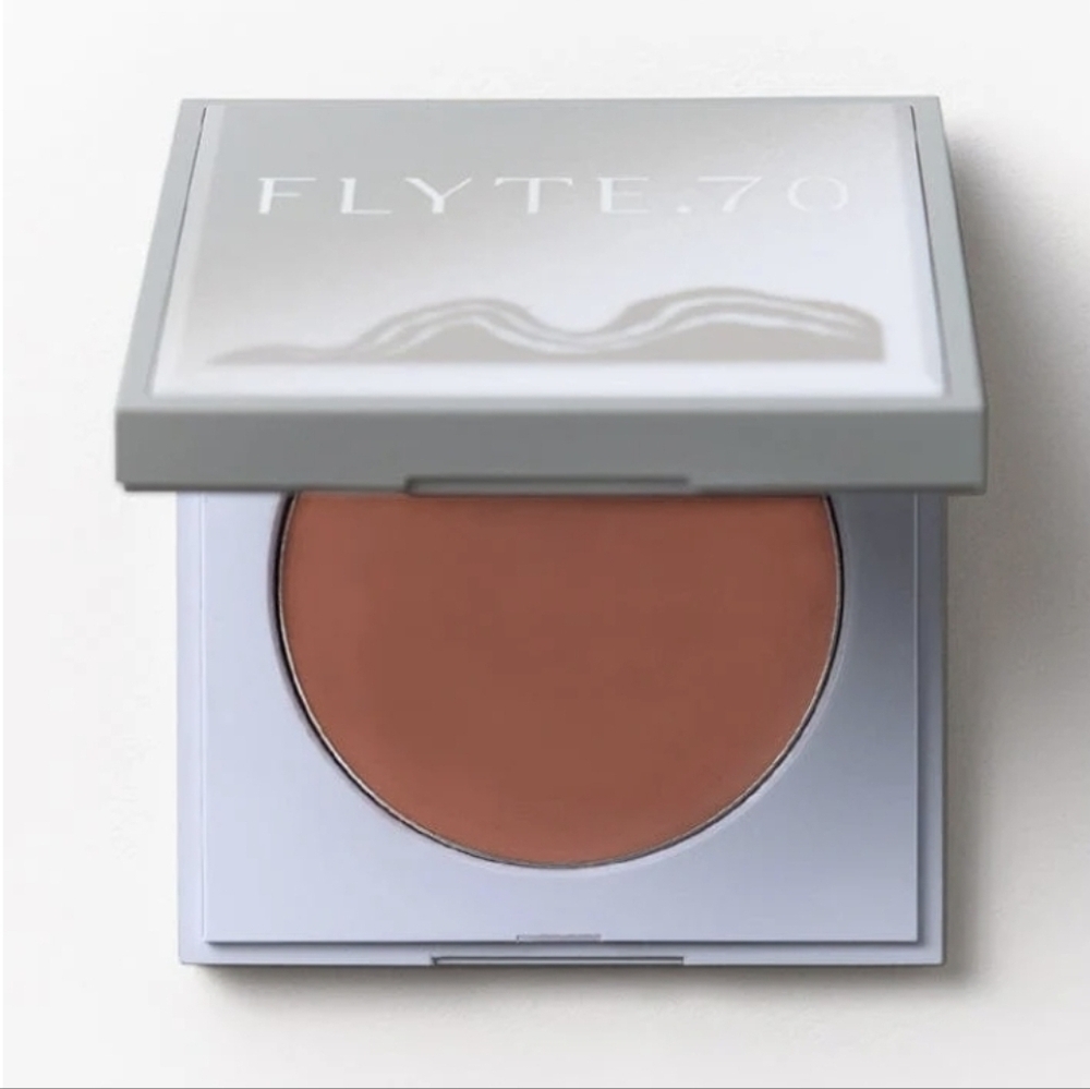 NIB Flyte.70 HazyCheek Crème-Look of Love